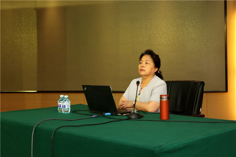 党委书记田喜慧进行开班动员.jpg 党委书记田喜慧进行开班动员.jpg